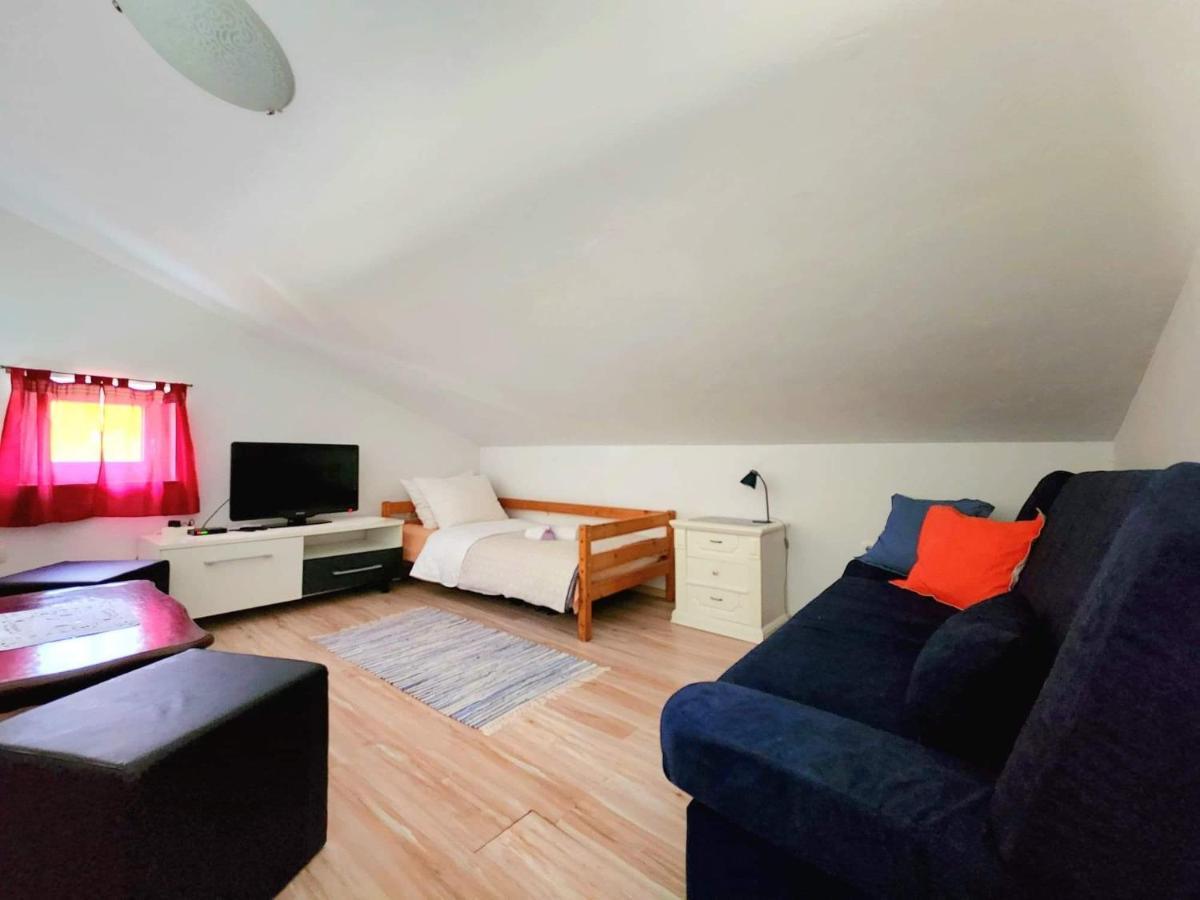 Iva Apartments Šilo Esterno foto